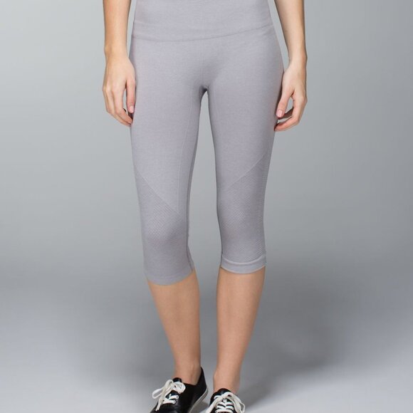 Lululemon In The Flow Crop II Heathered Medium Grey - Picture 3 of 13